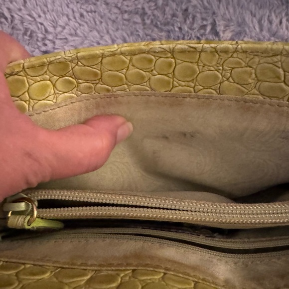 LORD AND TAYLOR Lime Green Crocodile-Embossed Handbag - Picture 8 of 15